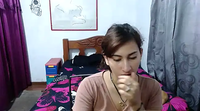 LadyMilk003 online show from 01/11/25, 03:31