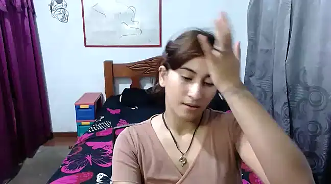 LadyMilk003 online show from 01/11/25, 06:33