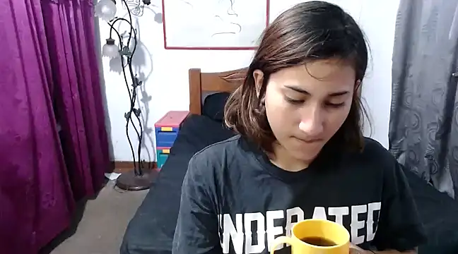 LadyMilk003 online show from 03/06/25, 12:09