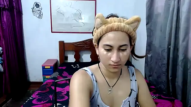 LadyMilk003 online show from 09/13/25, 03:01