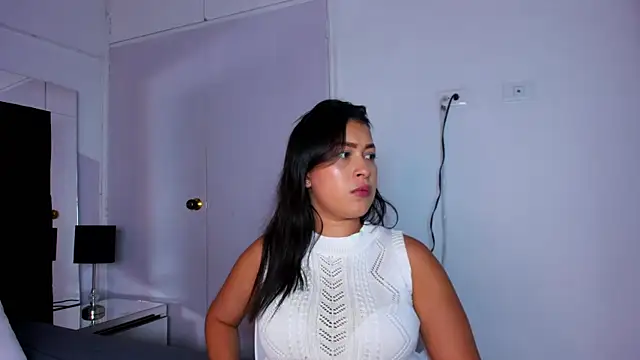 Miaa Garcia online show from 02/04/25, 08:38