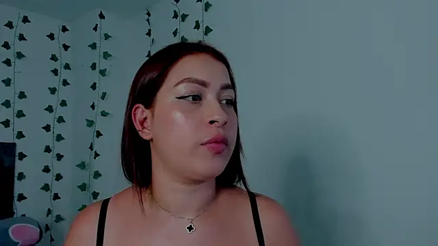 Miaa Garcia online show from 09/17/25, 10:44