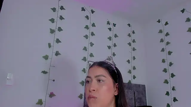 Snapshot of Miaa_Garcia chatting on 06/13/26, 11:02 Miaa Garcia online show from 06/13/26, 11:02