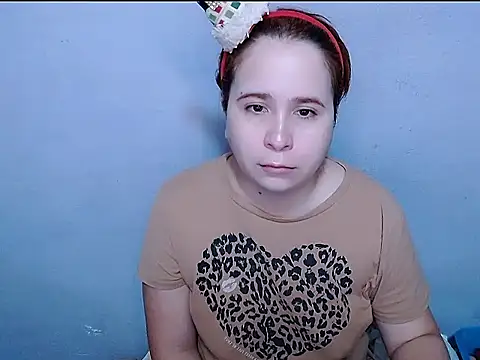 SubLayla01 online show from 04/28/26, 11:48