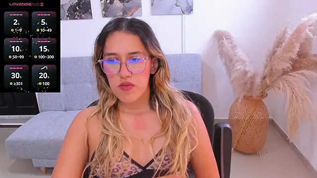francesca  ross online show from 12/11/24, 03:15