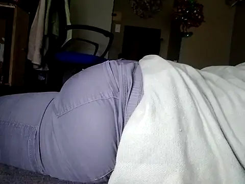 Snapshot of missthickness35_Pika chatting on 09/28/25, 09:31 missthickness35 Pika online show from 09/28/25, 09:31