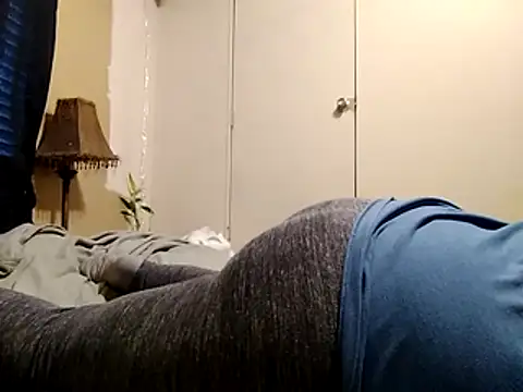 Snapshot of missthickness35_Pika chatting on 11/21/25, 10:19 missthickness35 Pika online show from 11/21/25, 10:19