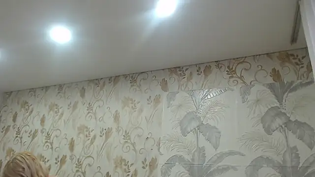 CamDiva113 online show from 12/13/24, 10:30
