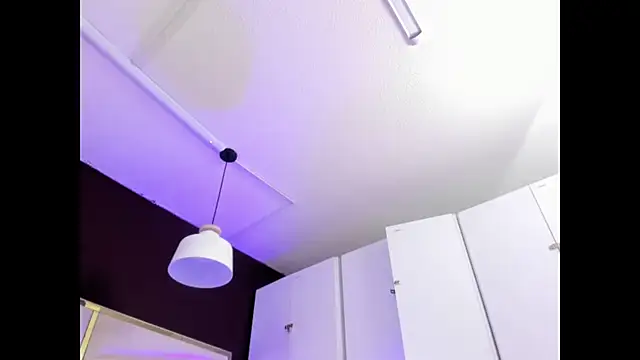 Snapshot of April_bowie chatting on 10/24/25, 11:17 April bowie online show from 10/24/25, 11:17