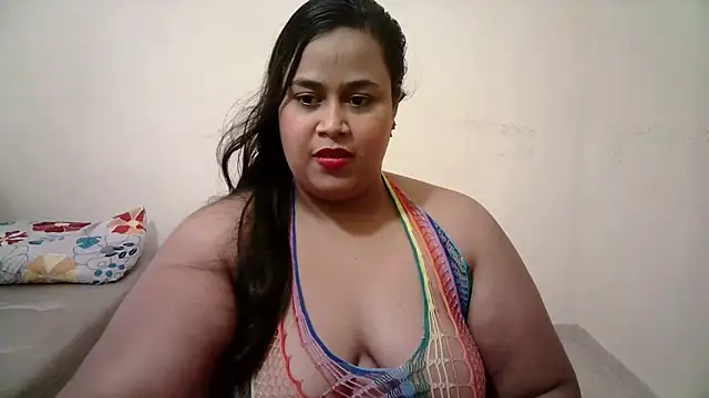 Snapshot of abril_sexy04 chatting on 11/10/25, 02:27 abril sexy04 online show from 11/10/25, 02:27