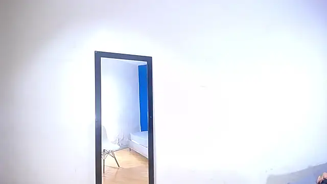 Snapshot of exotic_karmella chatting on 09/19/25, 08:42 exotic karmella online show from 09/19/25, 08:42