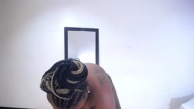 Snapshot of exotic_karmella chatting on 09/24/25, 08:34 exotic karmella online show from 09/24/25, 08:34