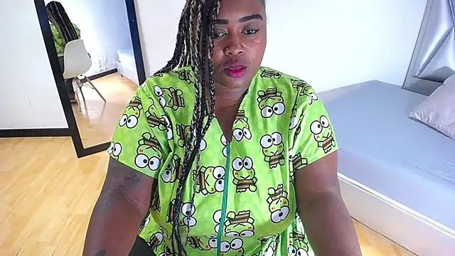 Snapshot of exotic_karmella chatting on 09/29/25, 09:19 exotic karmella online show from 09/29/25, 09:19