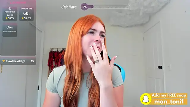 Snapshot of aus_queen chatting on 02/23/25, 12:51 aus queen online show from 02/23/25, 12:51