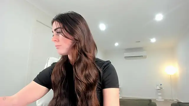 Snapshot of aus_queen chatting on 10/18/25, 12:13 aus queen online show from 10/18/25, 12:13