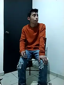 Flaquito pitudo online show from 01/01/25, 01:59