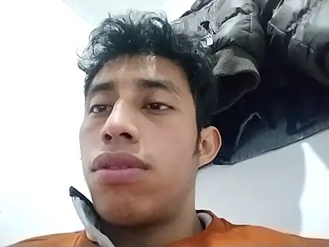 Flaquito pitudo online show from 01/12/25, 04:42