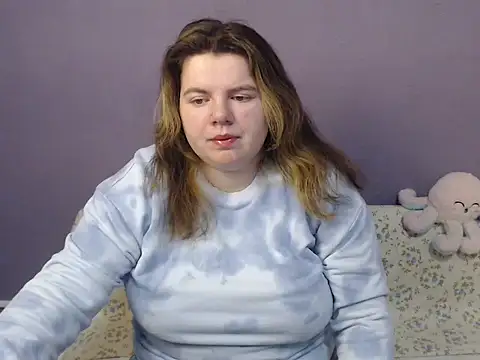 Snapshot of so_shy chatting on 11/25/25, 07:30 so shy online show from 11/25/25, 07:30