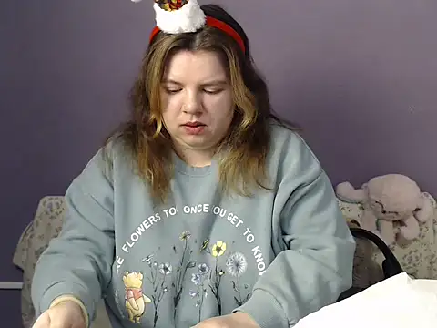 Snapshot of so_shy chatting on 12/22/25, 07:27 so shy online show from 12/22/25, 07:27