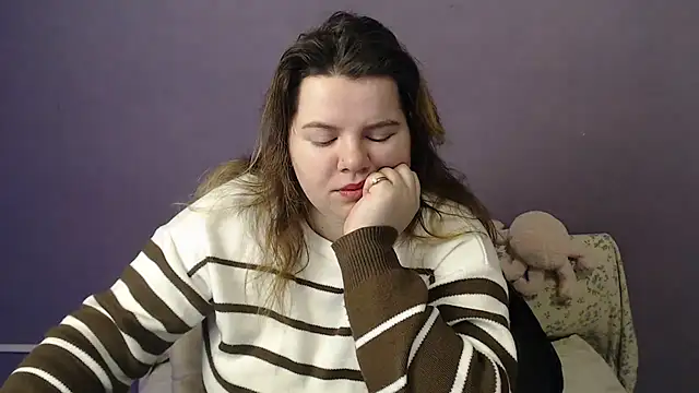 Snapshot of so_shy chatting on 01/16/26, 07:45 so shy online show from 01/16/26, 07:45