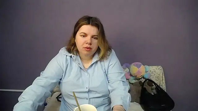 Snapshot of so_shy chatting on 04/20/26, 06:16 so shy online show from 04/20/26, 06:16