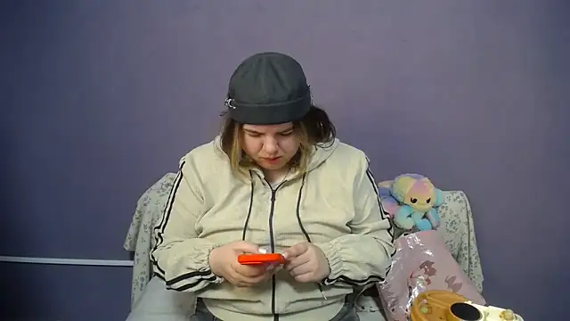 Snapshot of so_shy chatting on 04/27/26, 06:11 so shy online show from 04/27/26, 06:11