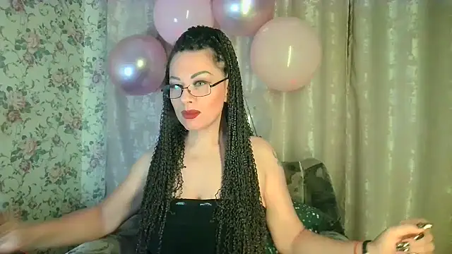 Snapshot of AngellaFly chatting on 11/10/25, 09:47 AngellaFly online show from 11/10/25, 09:47