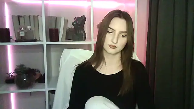 Snapshot of X_Alisa chatting on 11/12/25, 07:24 X Alisa online show from 11/12/25, 07:24