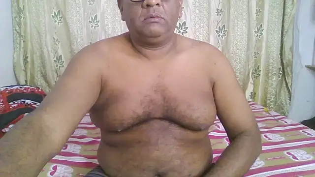 Snapshot of Beargryzzly chatting on 12/07/24, 02:42 Beargryzzly online show from 12/07/24, 02:42