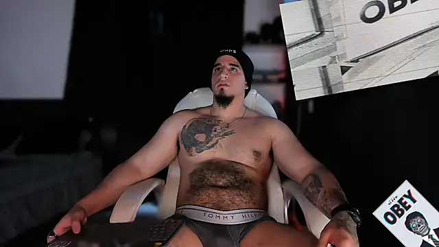 kingbear777 online show from 02/02/25, 12:19