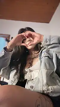 Snapshot of Ag4ta_ chatting on 11/16/25, 03:56 Ag4ta online show from 11/16/25, 03:56