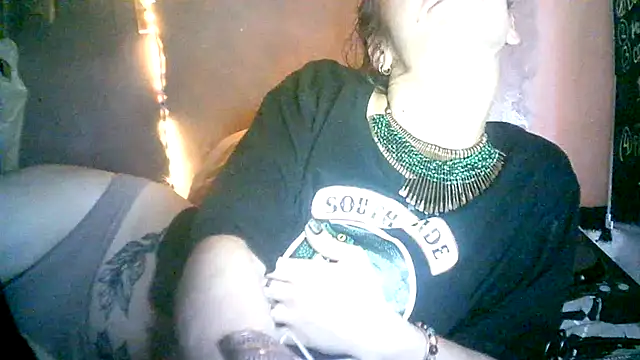 Snapshot of lorena789 chatting on 10/27/25, 03:43 lorena789 online show from 10/27/25, 03:43