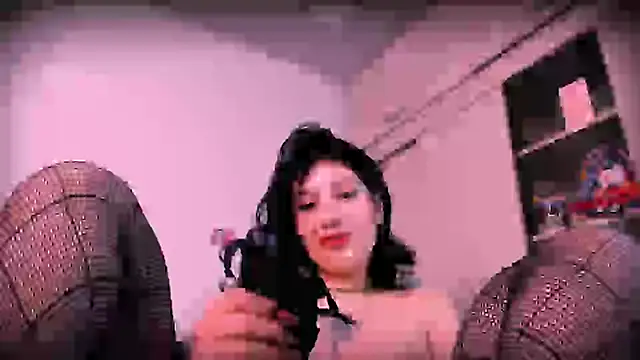 Snapshot of Sam_smitth chatting on 01/20/25, 05:15 Sam smitth online show from 01/20/25, 05:15