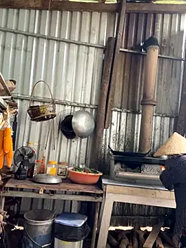 Suri amabel online show from 09/13/25, 02:22