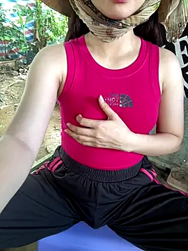 Suri amabel online show from 10/04/25, 04:43