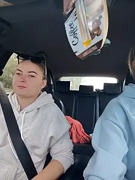 Snapshot of ElenaMaeer chatting on 09/28/25, 09:47 ElenaMaeer online show from 09/28/25, 09:47