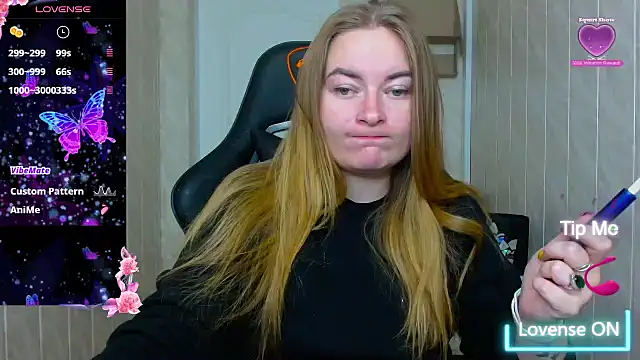 Snapshot of ElenaMaeer chatting on 10/14/25, 06:03 ElenaMaeer online show from 10/14/25, 06:03