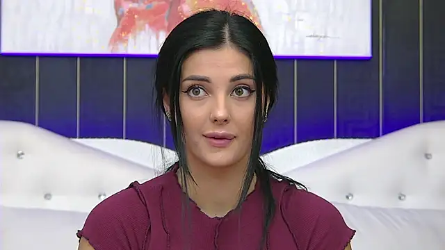 Snapshot of SophiaVilner chatting on 09/28/25, 06:02 SophiaVilner online show from 09/28/25, 06:02