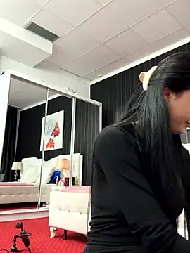 Snapshot of SophiaVilner chatting on 11/11/25, 06:08 SophiaVilner online show from 11/11/25, 06:08