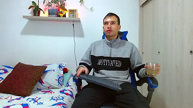 Snapshot of dorian_h_ chatting on 10/10/25, 11:37 dorian h  online show from 10/10/25, 11:37