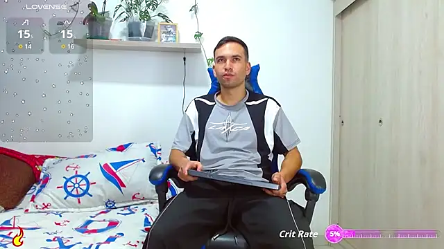 Snapshot of dorian_h_ chatting on 10/29/25, 10:33 dorian h  online show from 10/29/25, 10:33