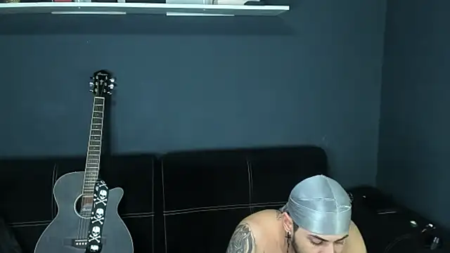 Snapshot of chrismaster12 chatting on 02/19/25, 12:35 chrismaster12 online show from 02/19/25, 12:35