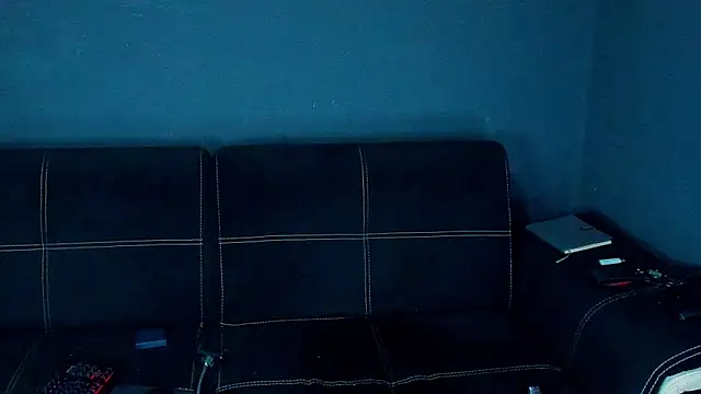Snapshot of chrismaster12 chatting on 03/20/25, 03:25 chrismaster12 online show from 03/20/25, 03:25