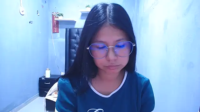 Letty Plugxo online show from 06/10/26, 02:16