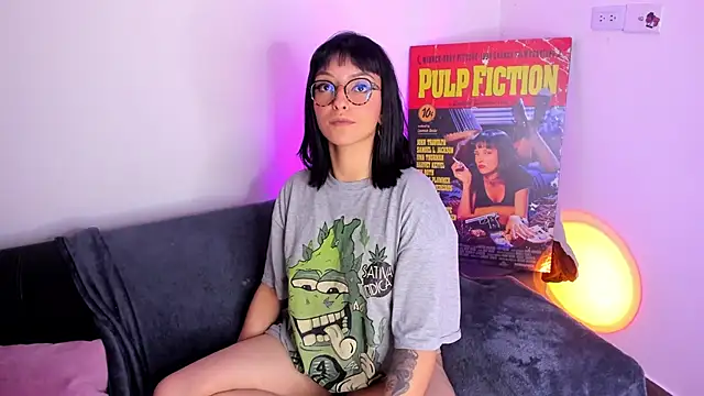 Snapshot of Collin_Sam chatting on 10/19/25, 04:24 Collin Sam online show from 10/19/25, 04:24