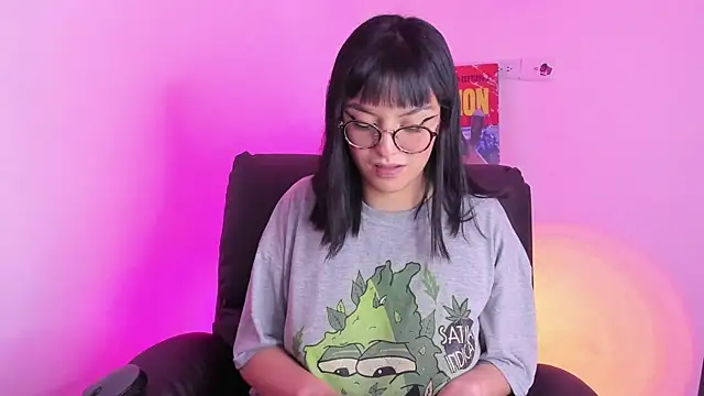 Snapshot of Collin_Sam chatting on 12/17/25, 05:24 Collin Sam online show from 12/17/25, 05:24