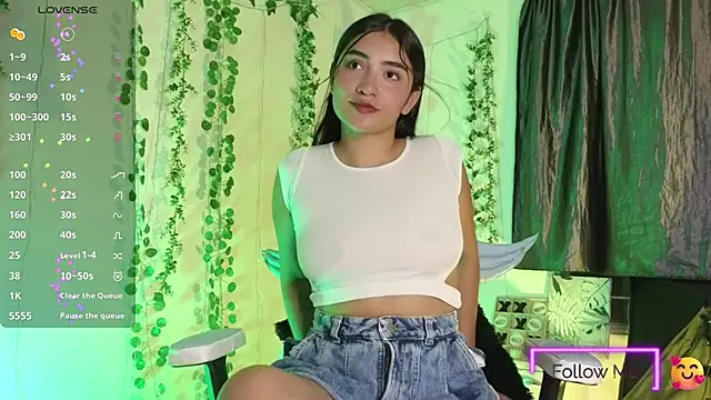 Snapshot of dulcinhea_ chatting on 01/17/25, 11:51 dulcinhea online show from 01/17/25, 11:51