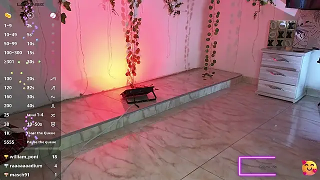 Snapshot of dulcinhea_ chatting on 02/20/25, 04:39 dulcinhea online show from 02/20/25, 04:39