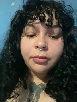 Snapshot of Kimberliprivv chatting on 06/02/26, 03:58 Kimberliprivv online show from 06/02/26, 03:58