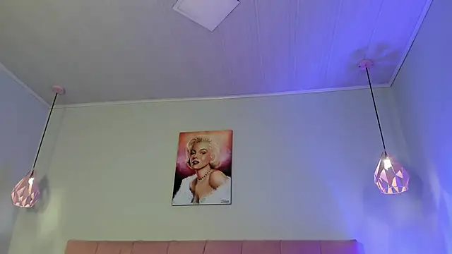 ScarletGV online show from 11/29/25, 05:43